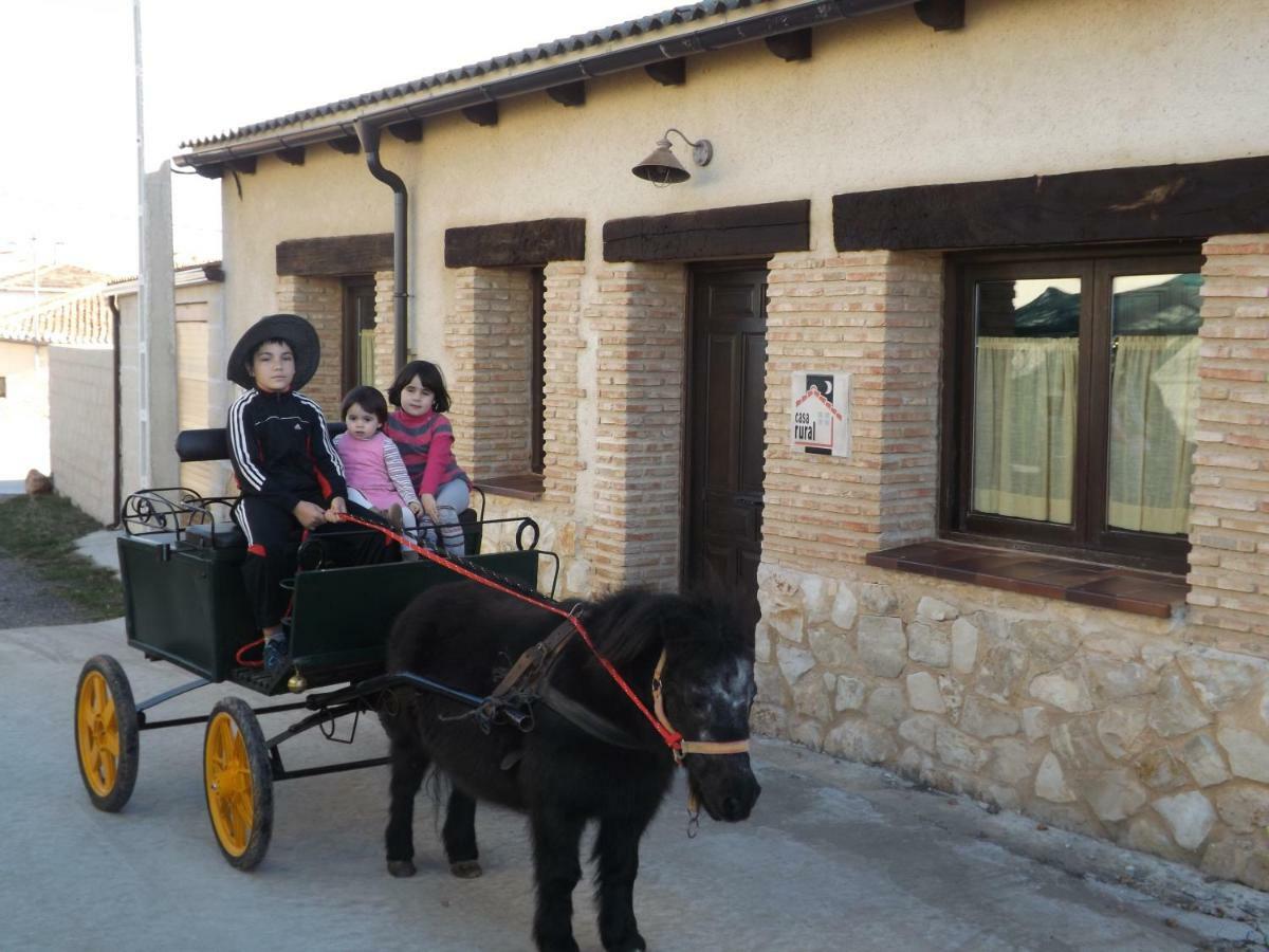 Casa Rural La Casa De Los Pollos Turrubuelo Buitenkant foto